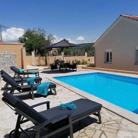 Villa Mir Pridraga Екстер'єр фото