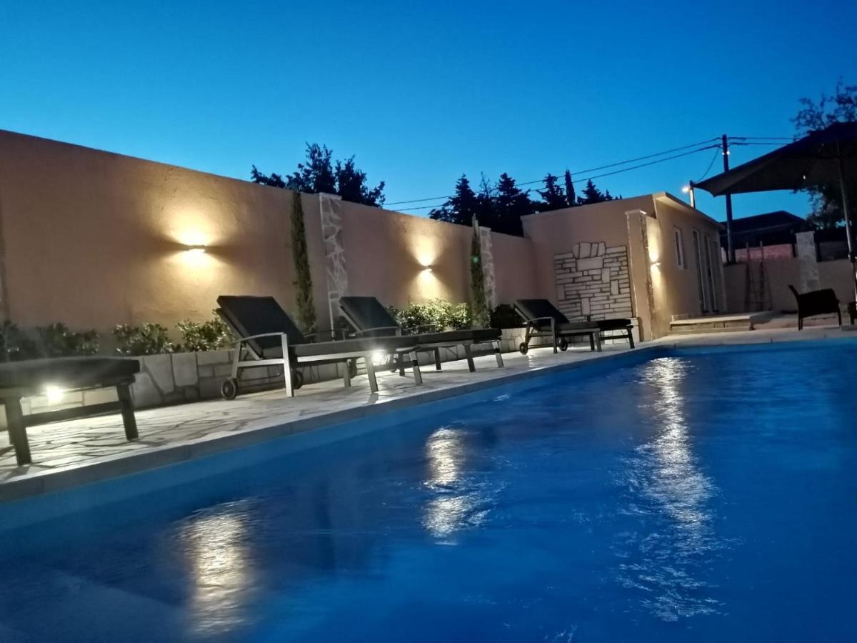 Villa Mir Pridraga Екстер'єр фото