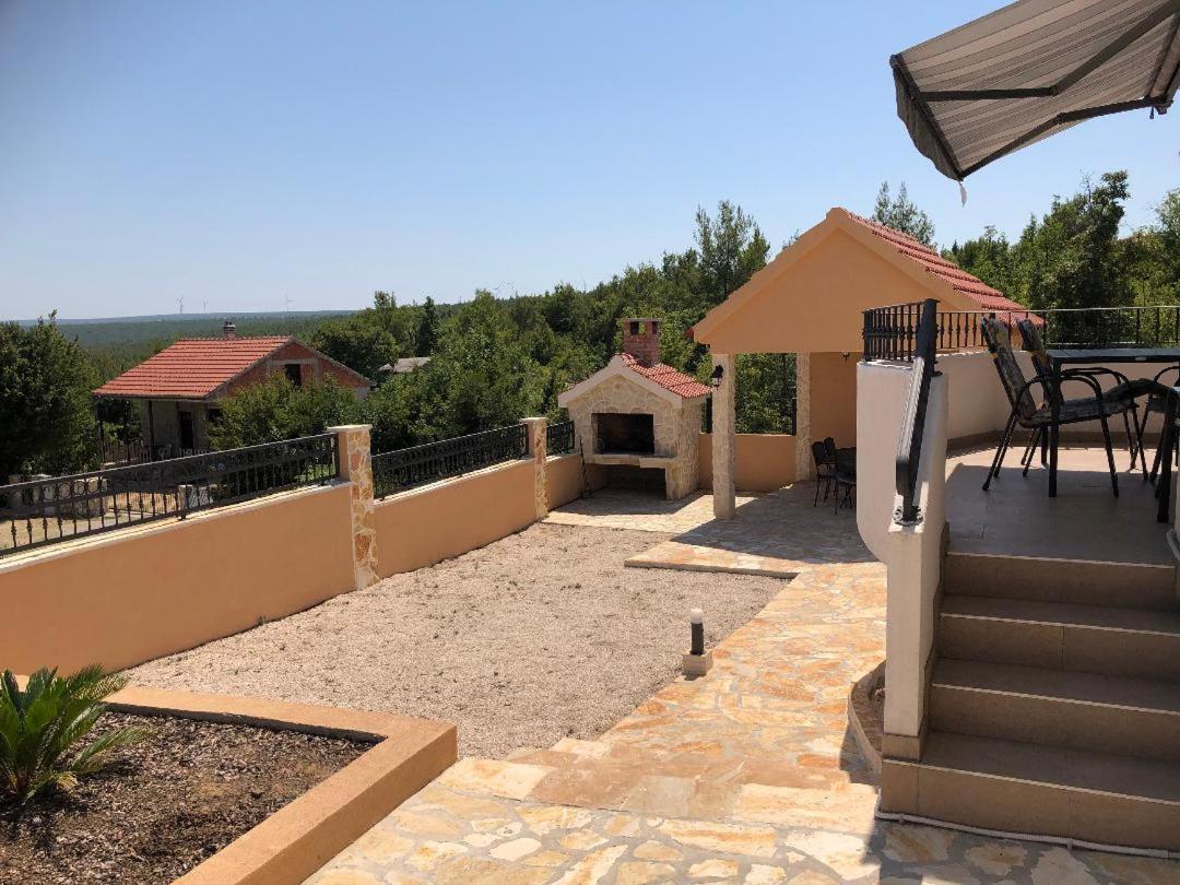 Villa Mir Pridraga Екстер'єр фото